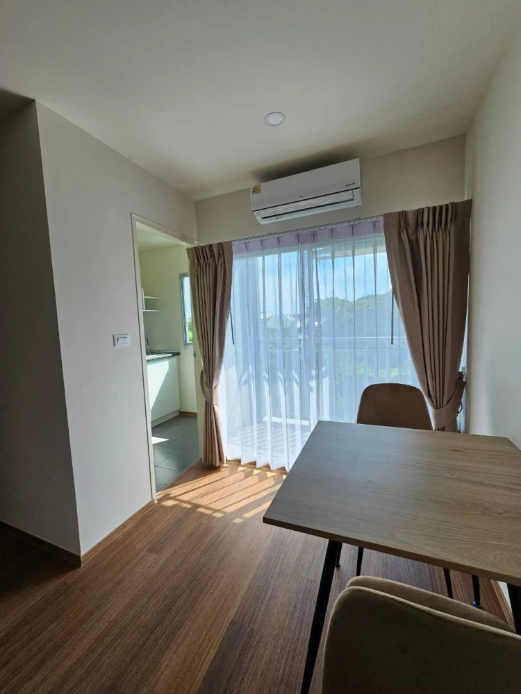 For rent: Lumpini Condotown Ekachai 48, a nice room on the 4th floor, comes with furniture and complete amenities. Reserve now!