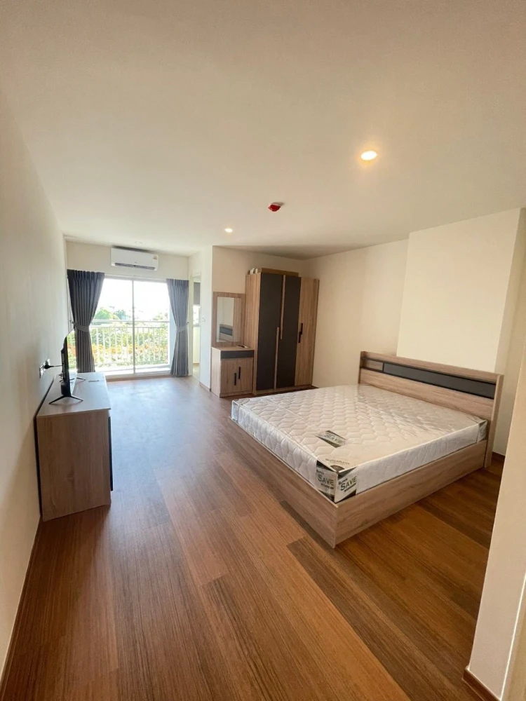 For rent: Lumpini Condotown Ekachai 48, a nice room, good location, fully furnished, just bring your bags and move in.