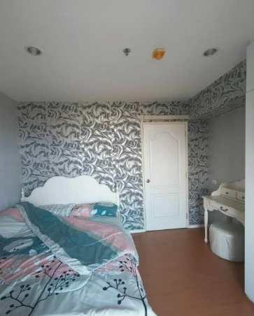 For rent: Lumpini Condotown North Pattaya Sukhumvit, 14th floor. Spacious and comfortable room. Book now!