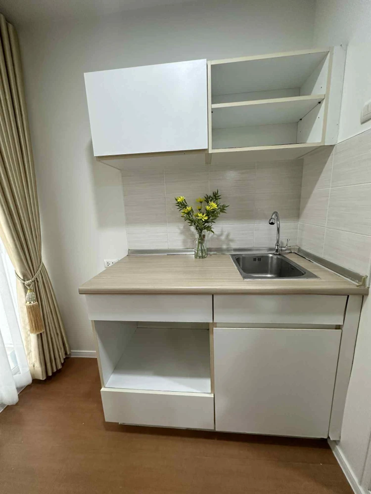 For rent: Lumpini Condotown North Pattaya Sukhumvit, a nice room, fully furnished, with a view of the swimming pool. Reserve now!