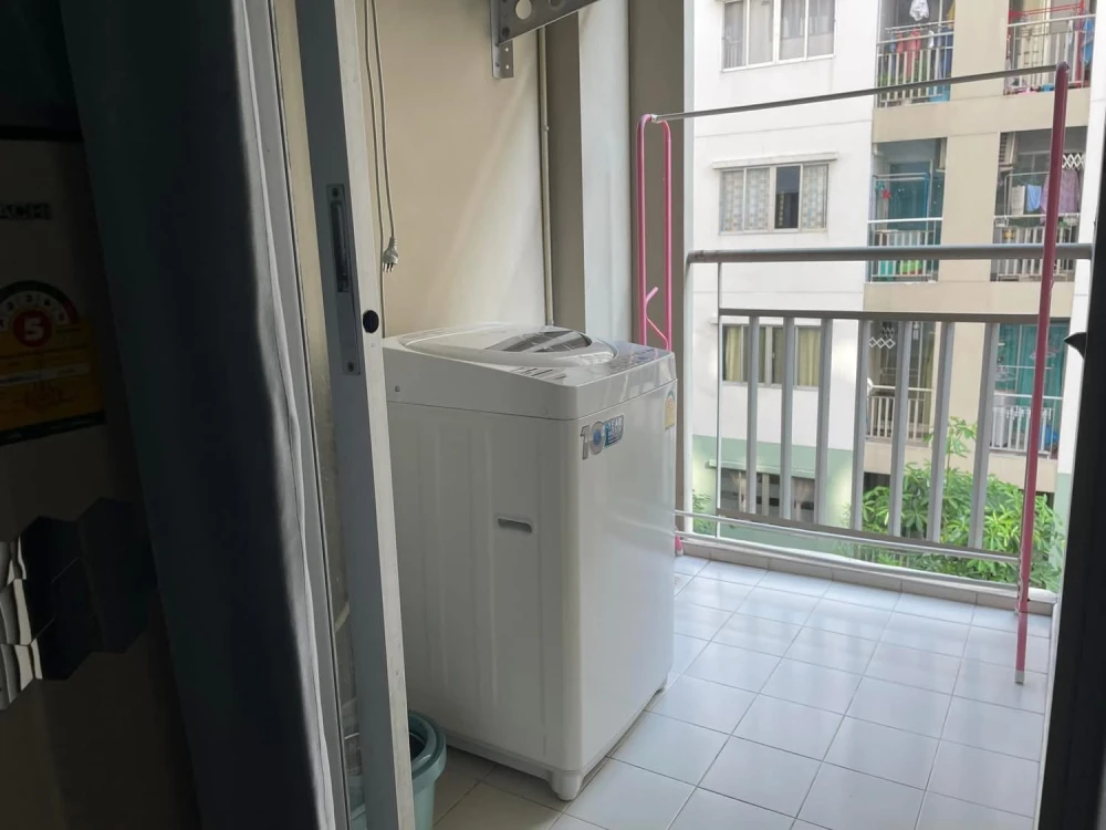 For rent: LUMPINI CONDOTOWN RAMINDRA - LAKSI. Nice room, fully furnished with complete amenities. Don't miss out!