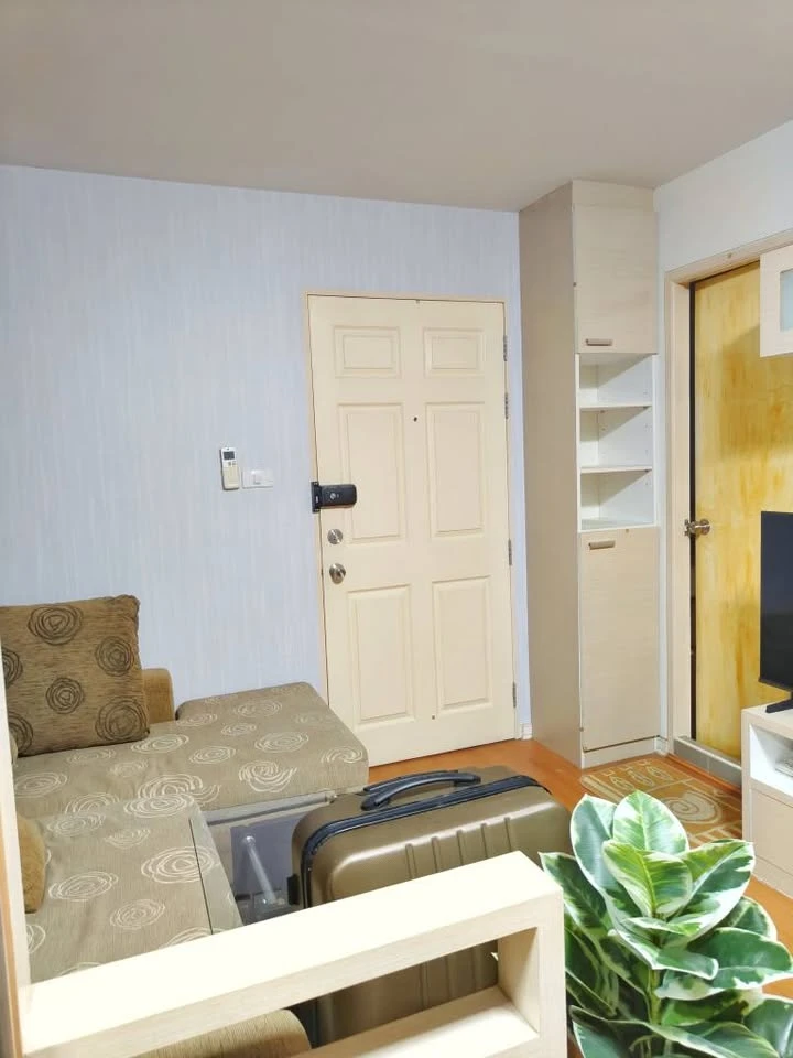 For rent: LUMPINI CONDOTOWN RAMINDRA - LAKSI, a nice room, fully furnished, just bring your bag!!