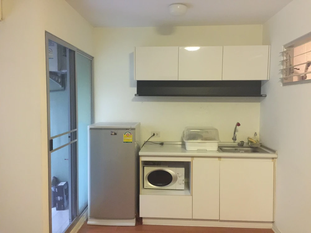 For rent: LUMPINI CONDOTOWN RAMINDRA - LAKSI Studio room, fully furnished and equipped with electrical appliances. Just bring your bags and move in.