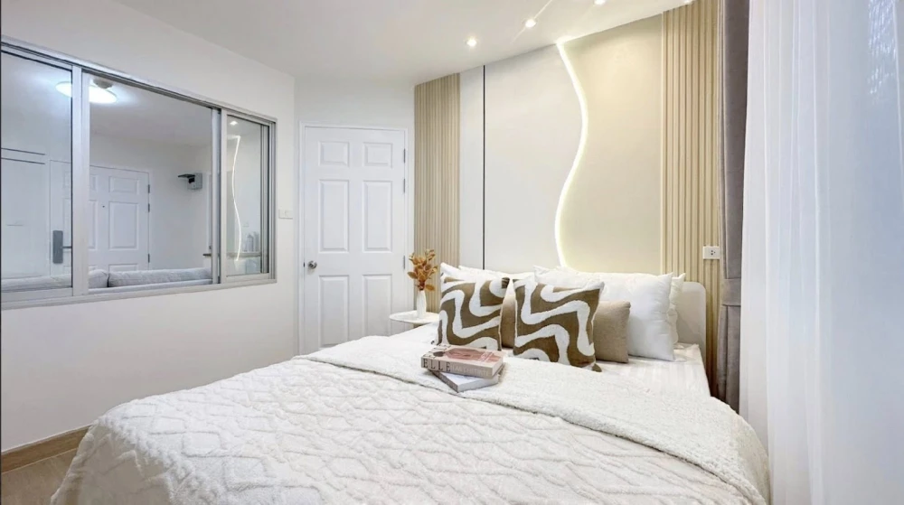 For rent: LUMPINI CONDOTOWN RAMINDRA - LAKSI. Beautifully decorated unit with a coordinated color scheme. Great location, convenient transportation. images