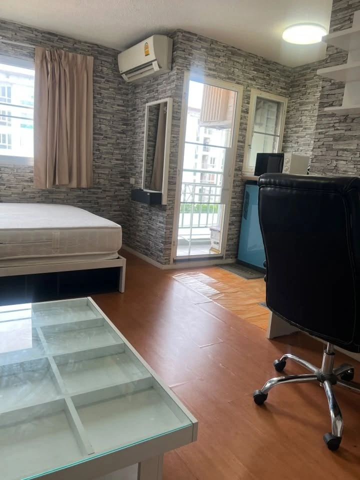 For rent: Lumpini CondoTown Romklao – Suvarnabhumi, 5th floor, fully furnished. Book now!