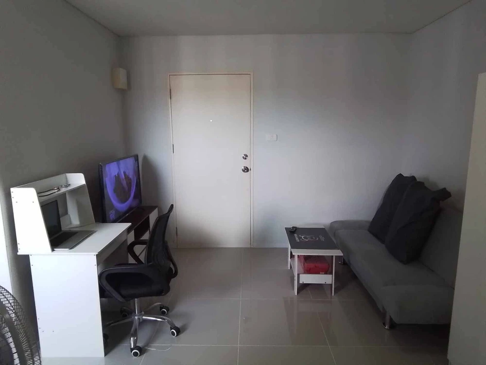 For rent: Lumpini CondoTown Romklao – Suvarnabhumi, 8th floor, fully furnished, nice to live in, book now.