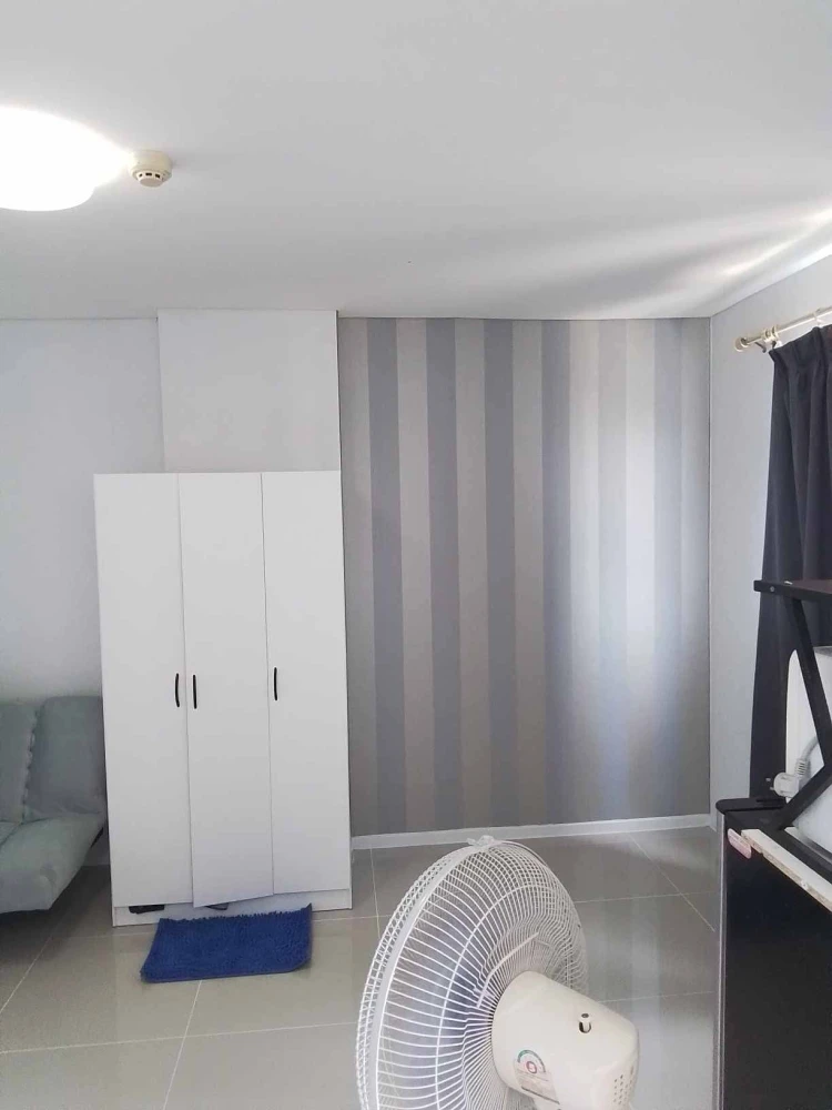 For rent: Lumpini CondoTown Romklao – Suvarnabhumi, 8th floor, fully furnished, nice to live in, book now.