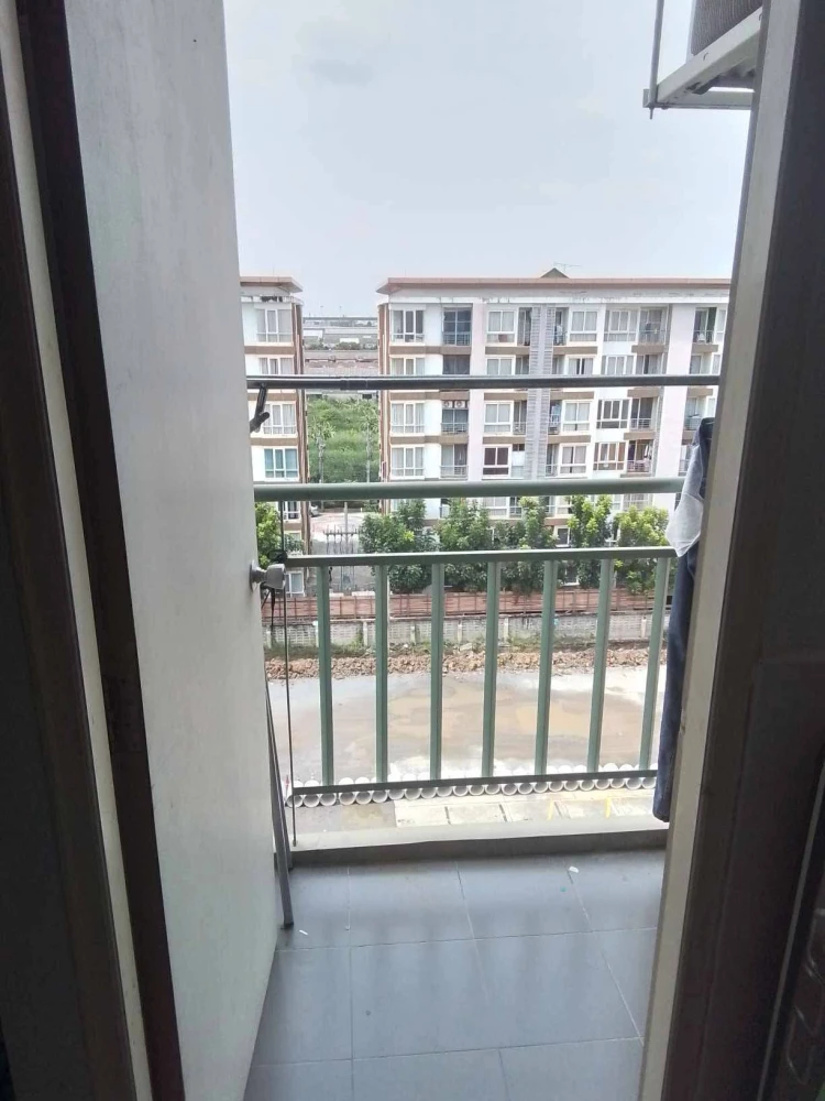For rent: Lumpini CondoTown Romklao – Suvarnabhumi, 8th floor, fully furnished, nice to live in, book now.