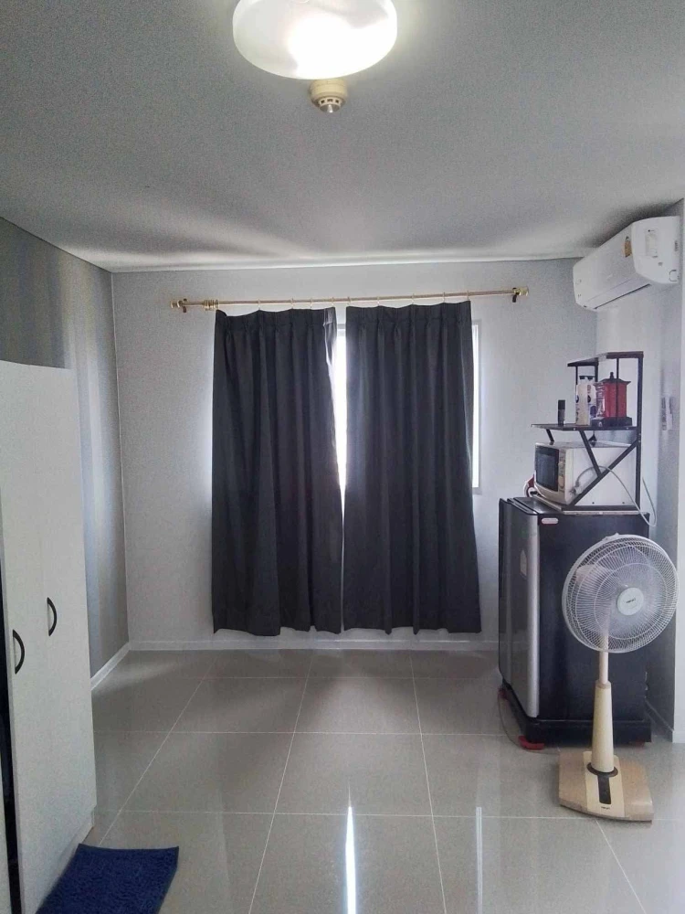 For rent: Lumpini CondoTown Romklao – Suvarnabhumi, 8th floor, fully furnished, nice to live in, book now.