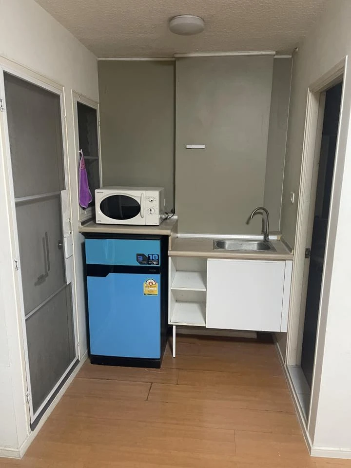 For rent: Lumpini CondoTown Romklao – Suvarnabhumi, a nice room with complete furniture. Just bring your bags and move in.