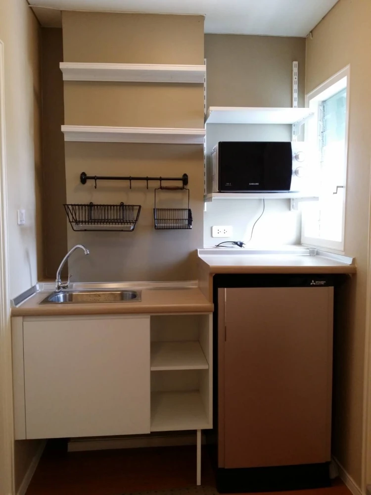 For rent: Lumpini CondoTown Romklao – Suvarnabhumi, studio room with quality wallpaper, decorated in a theme. Reserve now!