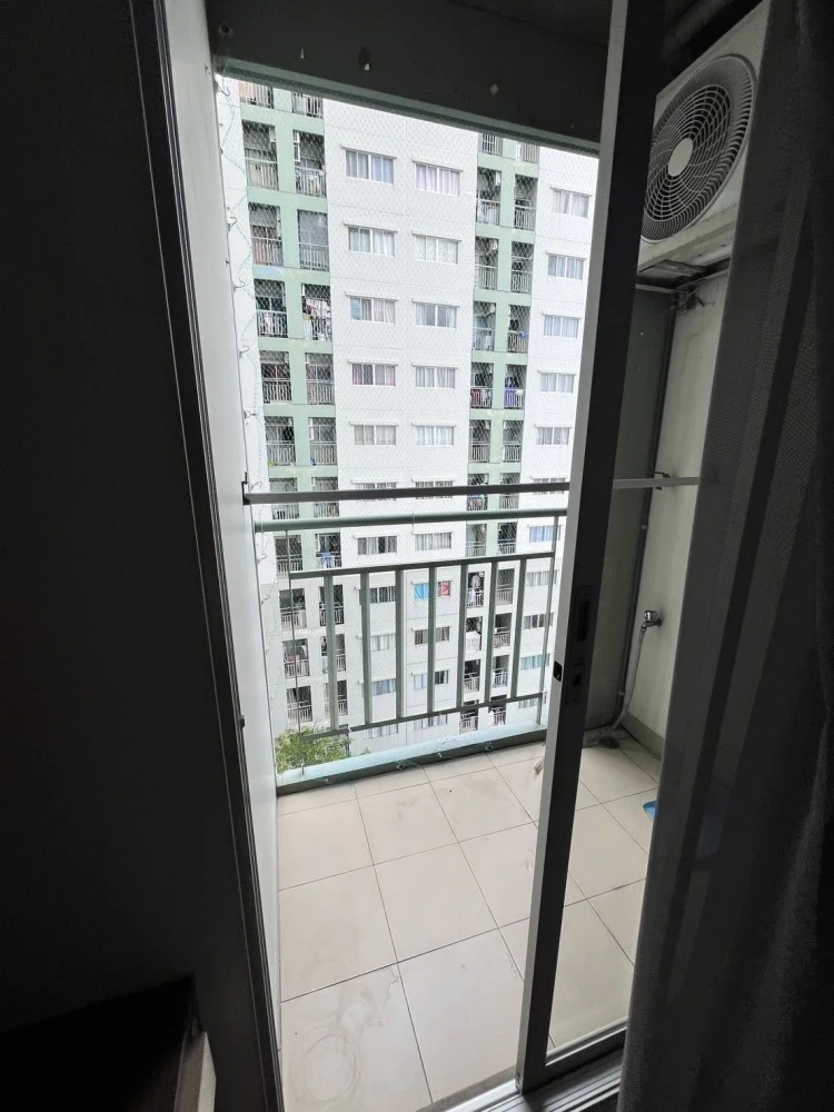For rent: Lumpini Mega City Bangna, a nice room on the 9th floor with nice wallpaper and fully furnished. Don't miss out!