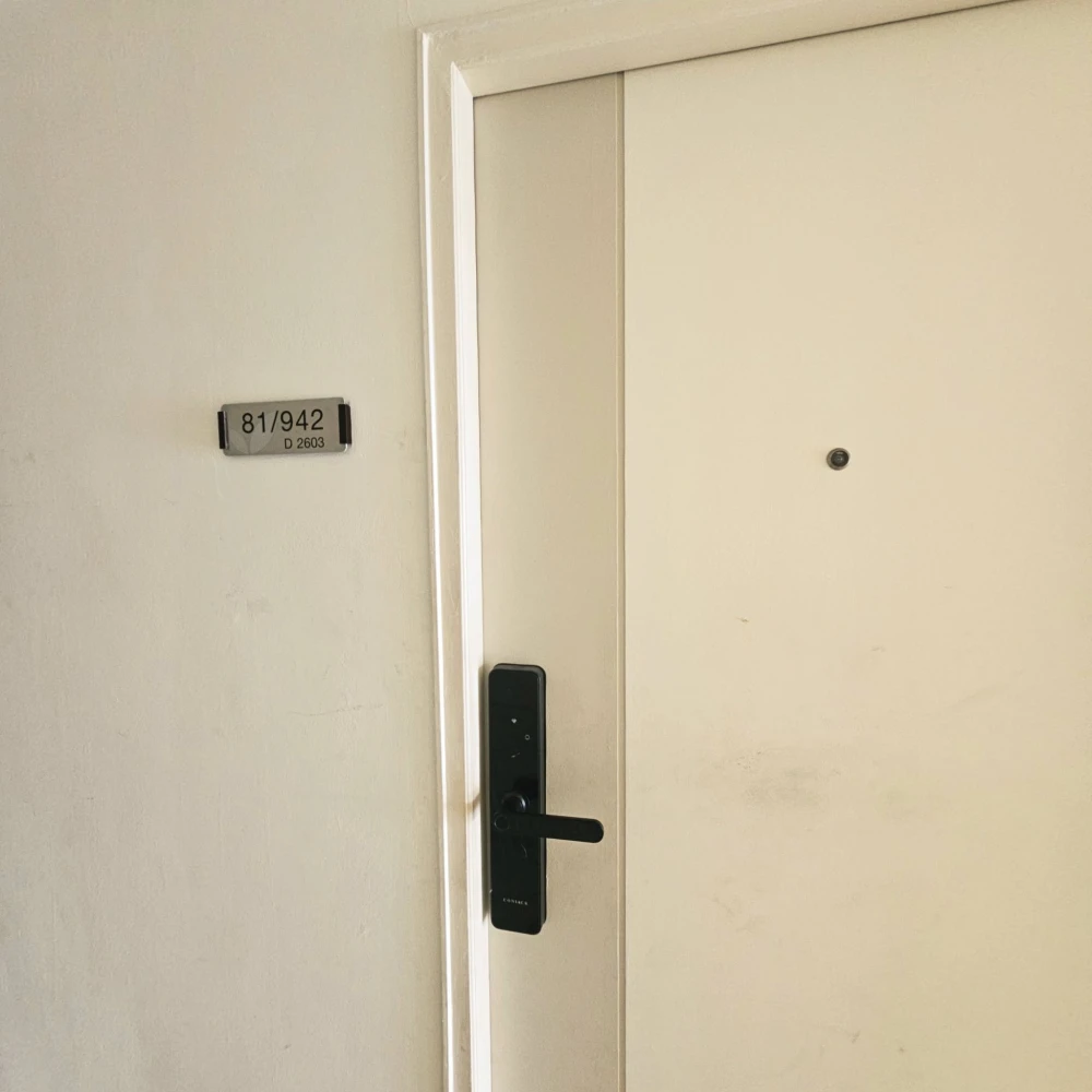 For rent: Lumpini Mega City Bangna, a lovely room with beautiful wallpaper, fully furnished, just bring your bags and move in!