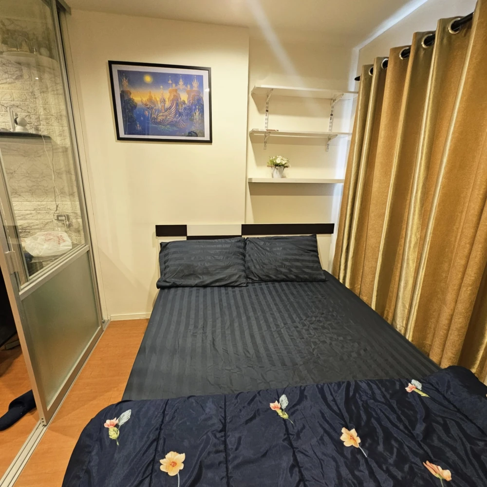 For rent: Lumpini Mega City Bangna, a lovely room with beautiful wallpaper, fully furnished, just bring your bags and move in!