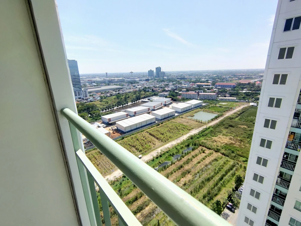 For rent: Lumpini Mega City Bangna, corner room, not crowded, fully furnished and equipped, beautiful view, don't miss it.