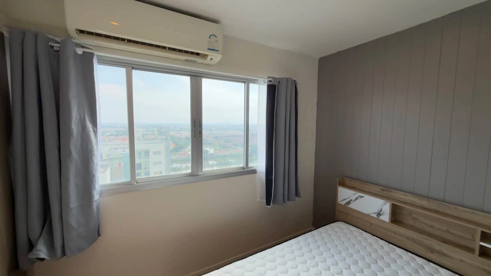 For rent: Lumpini Mega City Bangna, corner unit offering privacy and unobstructed view. Don't just look, book it!