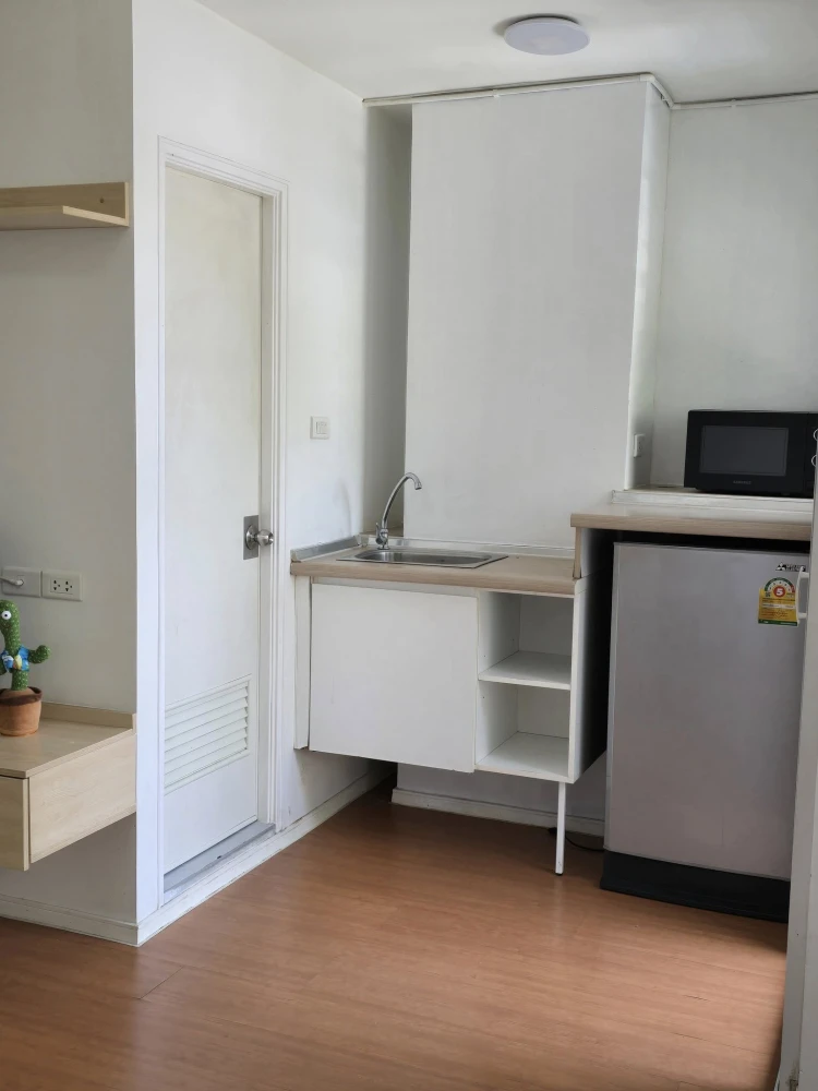 For rent: Lumpini Mixx Thepharak-Srinakarin, 2 bedrooms, 2nd floor, fully furnished, nice to live in, reserve now, urgently.