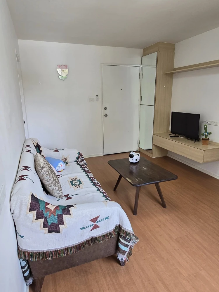For rent: Lumpini Mixx Thepharak-Srinakarin, 2 bedrooms, 2nd floor, fully furnished, nice to live in, reserve now, urgently.