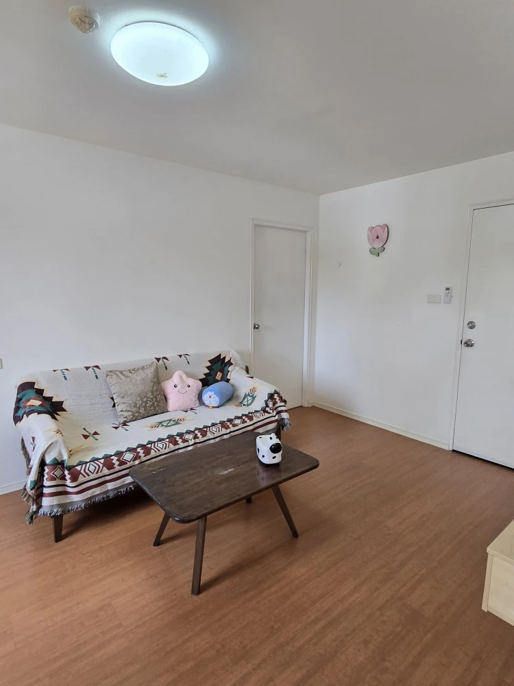 For rent: Lumpini Mixx Thepharak-Srinakarin, 2 bedrooms, 2nd floor, fully furnished, nice to live in, reserve now, urgently.