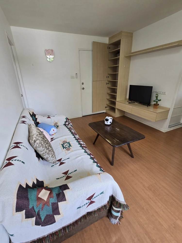 For rent: Lumpini Mixx Thepharak-Srinakarin, 2 bedrooms, 2nd floor, fully furnished, nice to live in, reserve now, urgently.