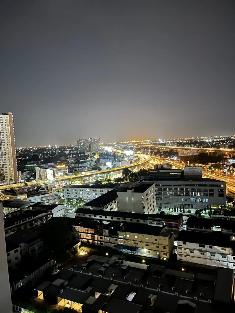 For rent: Lumpini Park Boromratchonnanee-Sirindhorn, a comfortable room with fully furnished and a beautiful city view. Reserve now!