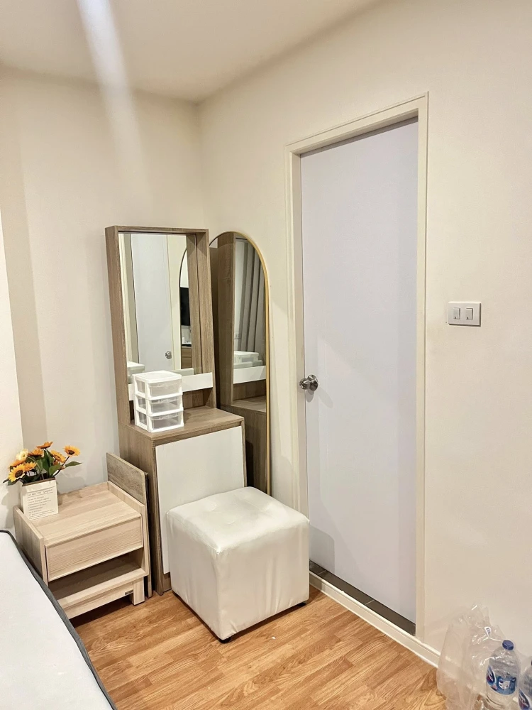 For rent: Lumpini Park Boromratchonnanee-Sirindhorn, a comfortable room with fully furnished and a beautiful city view. Reserve now!
