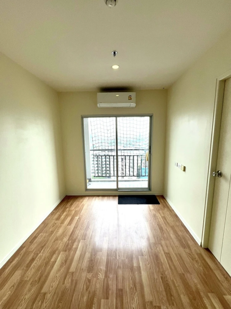 For rent: Lumpini Park Boromratchonnanee-Sirindhorn. Spacious and ready to move in. Book now!