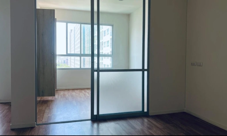 For rent: Lumpini Park Nawamin-Si Burapha, 7th floor, spacious room. Book now!