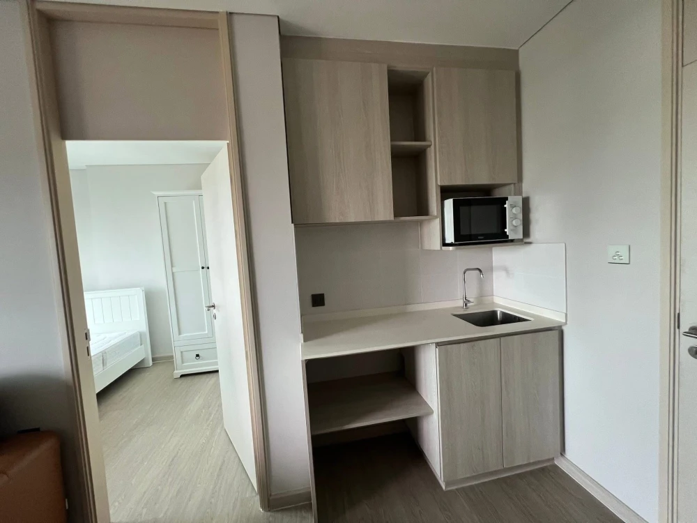 For rent: Lumpini Park Phahol 32, 16th floor, nice room, fully furnished, reserve now, hurry!