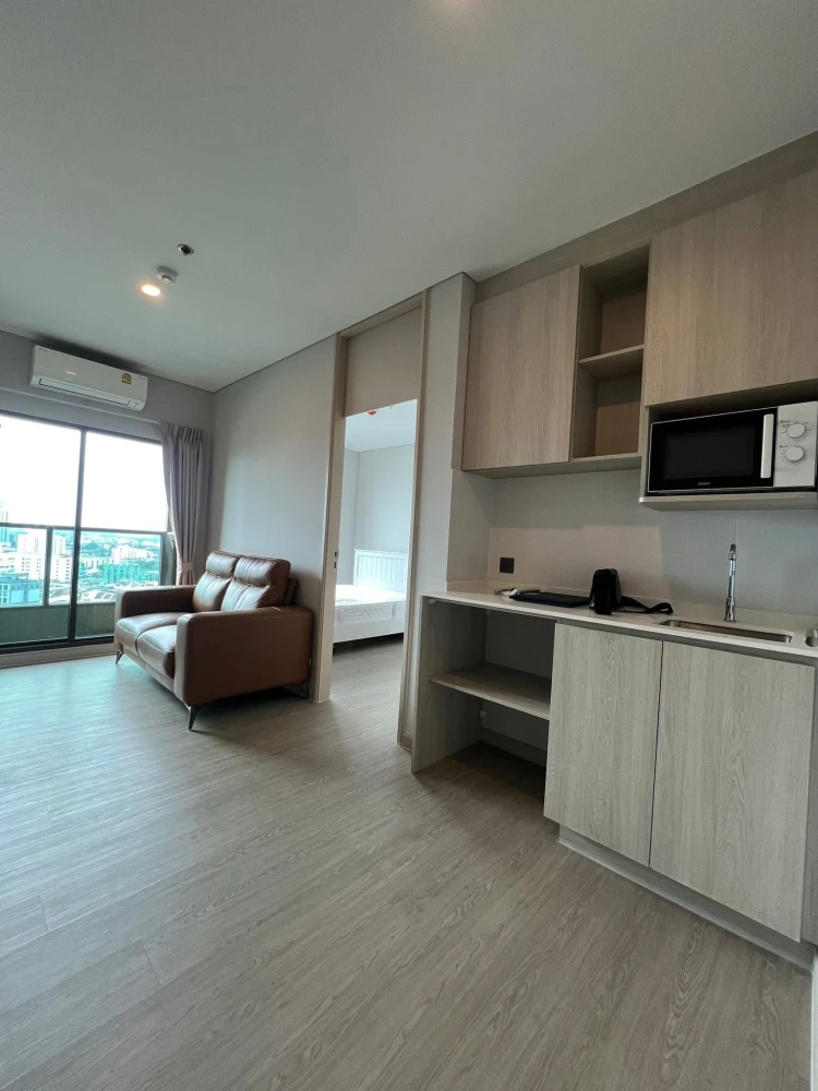 For rent: Lumpini Park Phahol 32, 16th floor, nice room, fully furnished, reserve now, hurry!