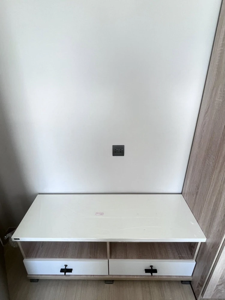 For rent: Lumpini Park Phahol 32, 28th floor (high floor), very livable. Book now! (Urgent!)