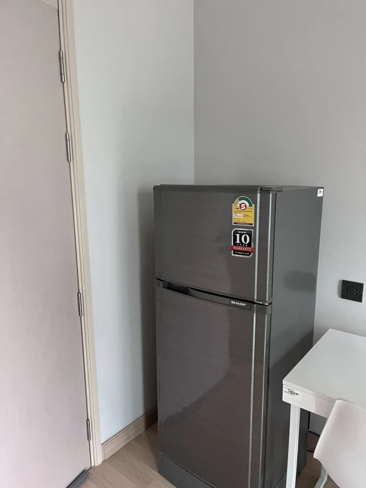 For rent: Lumpini Park Phahol 32, 7th floor, nice room, fully furnished. If you don't book, you'll really miss out.