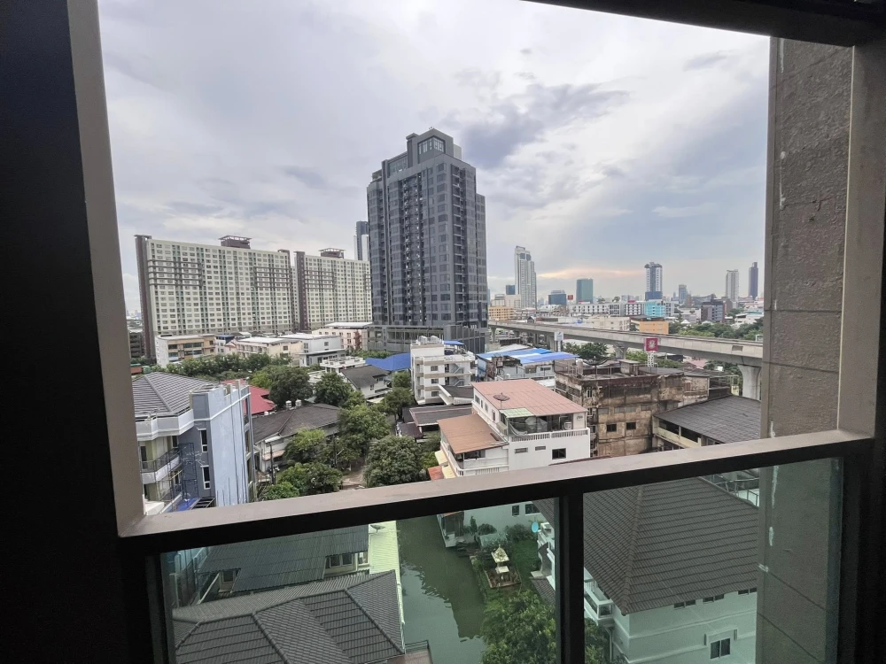 For rent: Lumpini Park Phahol 32, 7th floor, nice room, fully furnished. If you don't book, you'll really miss out.
