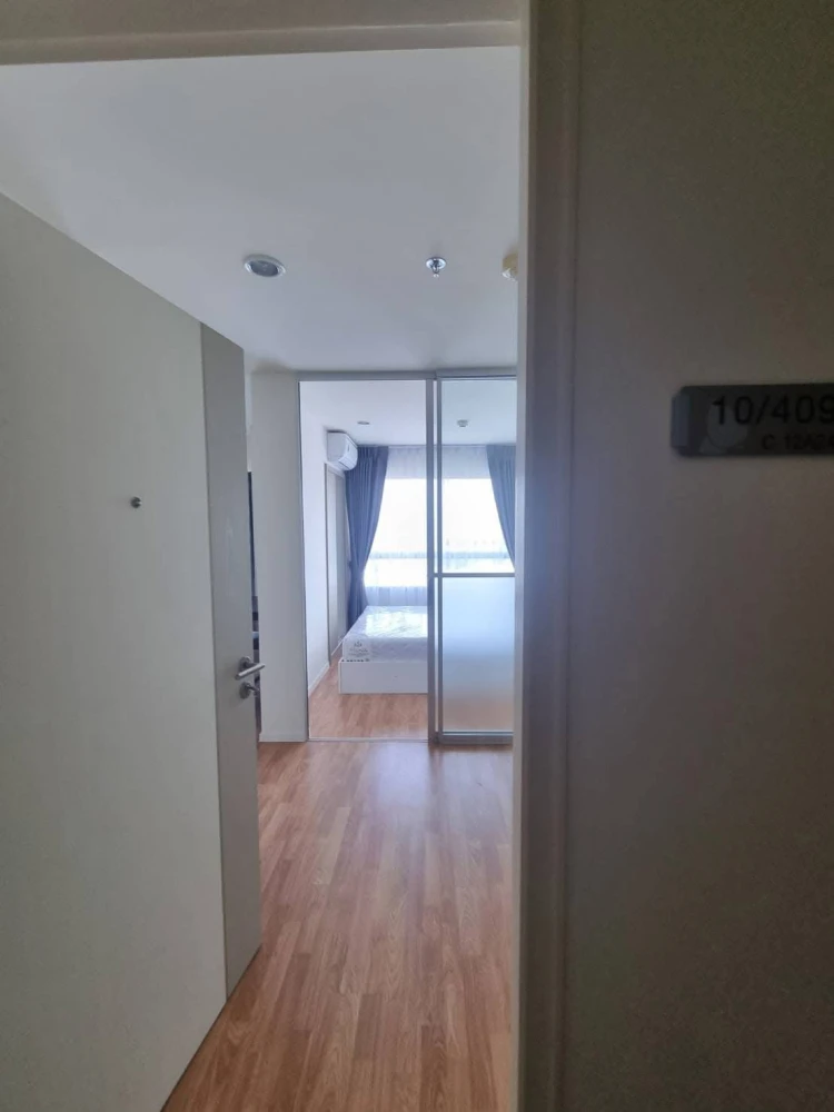 For rent Lumpini Park Phetkasem 98 1 bedroom 1 bathroom comes with furniture and complete facilities. Book now.