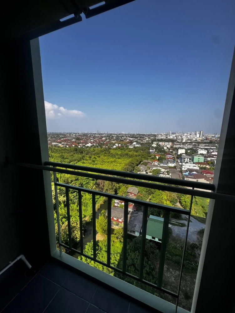 For rent: Lumpini Park Phetkasem 98, 1 bedroom, fully furnished, great location. Just bring your bags and move in!