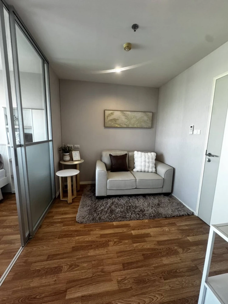 For rent: Lumpini Park Phetkasem 98, 1 bedroom, fully furnished, great location. Just bring your bags and move in!