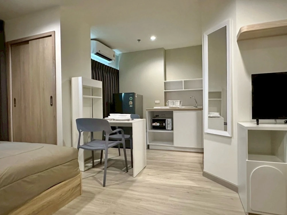For rent: Lumpini Park Phetkasem 98, 17th floor, fully furnished, very livable. Book now! (Hurry!)