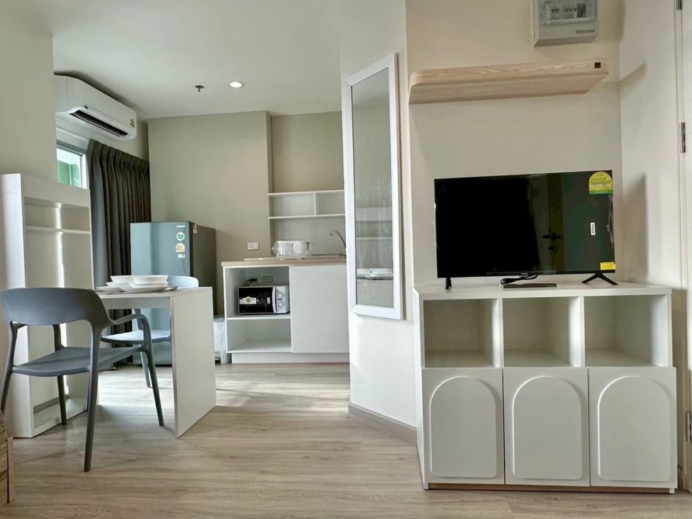 For rent: Lumpini Park Phetkasem 98, 17th floor, fully furnished, very livable. Book now! (Hurry!)