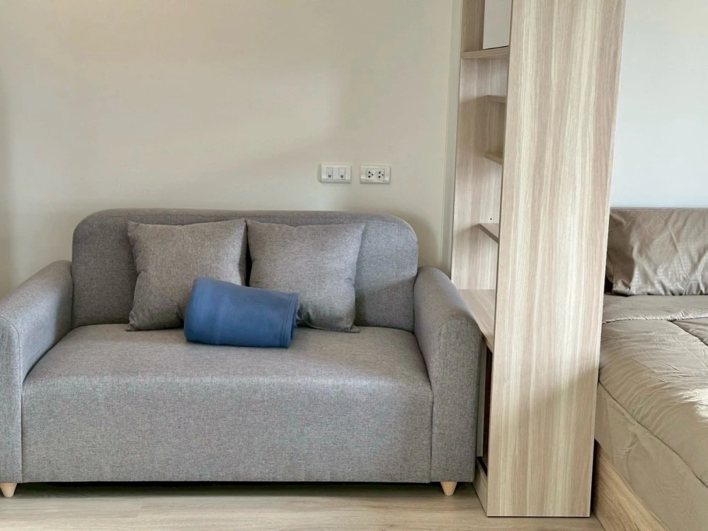For rent: Lumpini Park Phetkasem 98, 17th floor, fully furnished, very livable. Book now! (Hurry!)