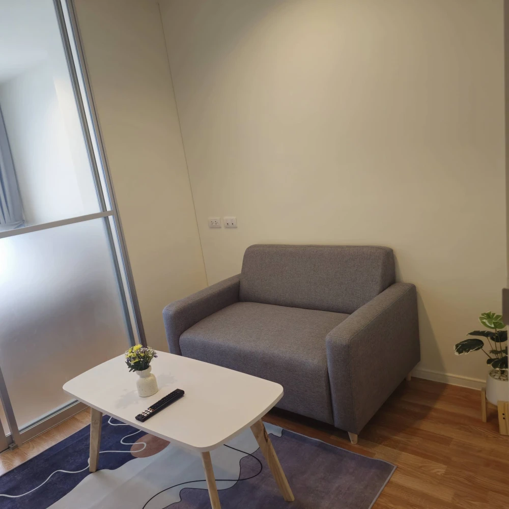For rent: Lumpini Park Phetkasem 98, 17th floor unit, fully furnished with appliances. Book now!