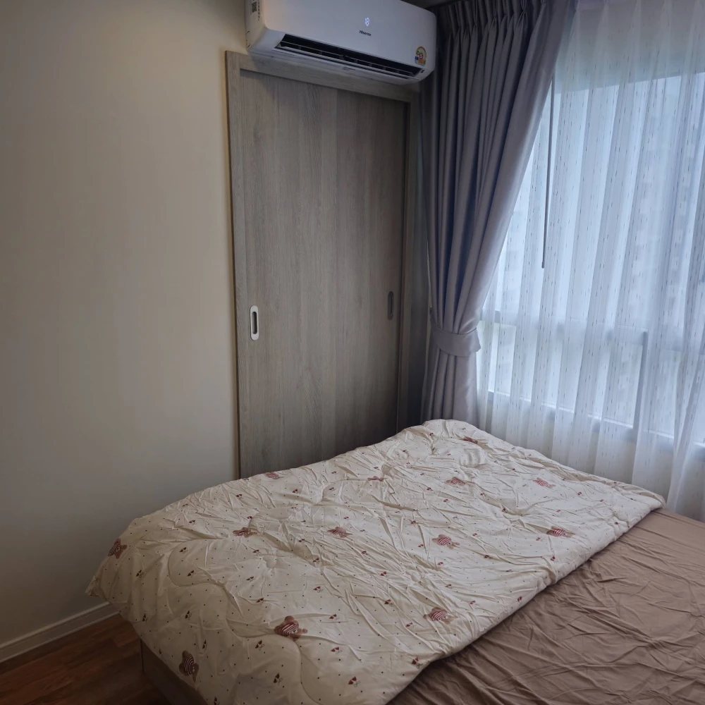 For rent: Lumpini Park Phetkasem 98, 17th floor unit, fully furnished with appliances. Book now!