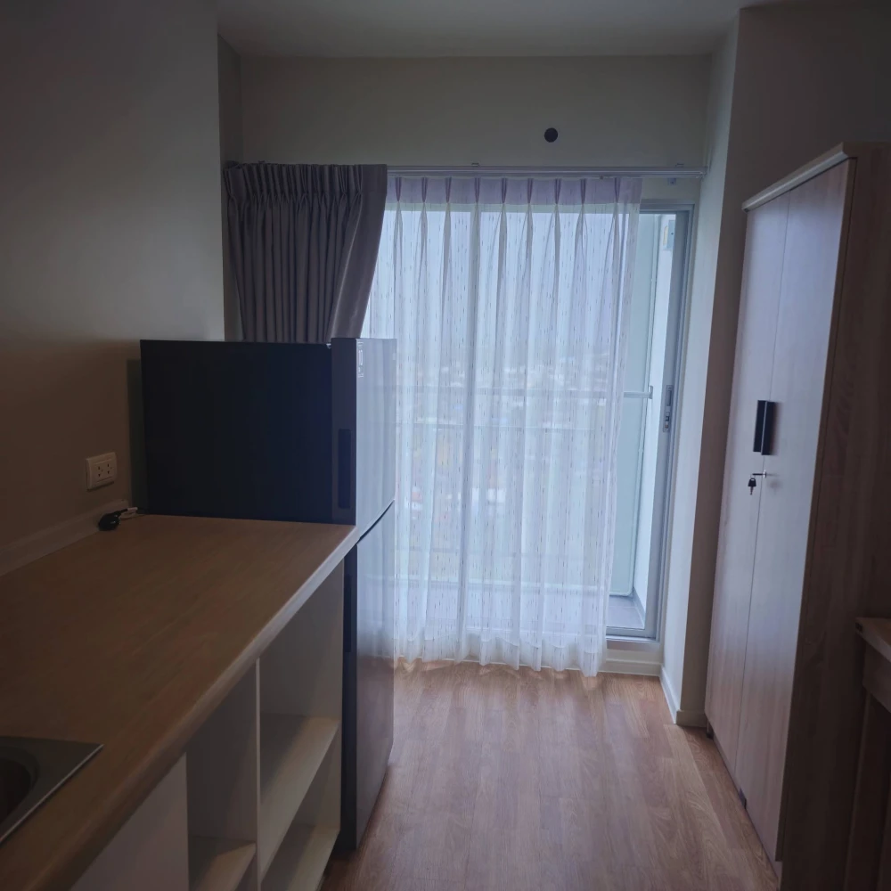 For rent: Lumpini Park Phetkasem 98, 17th floor unit, fully furnished with appliances. Book now!