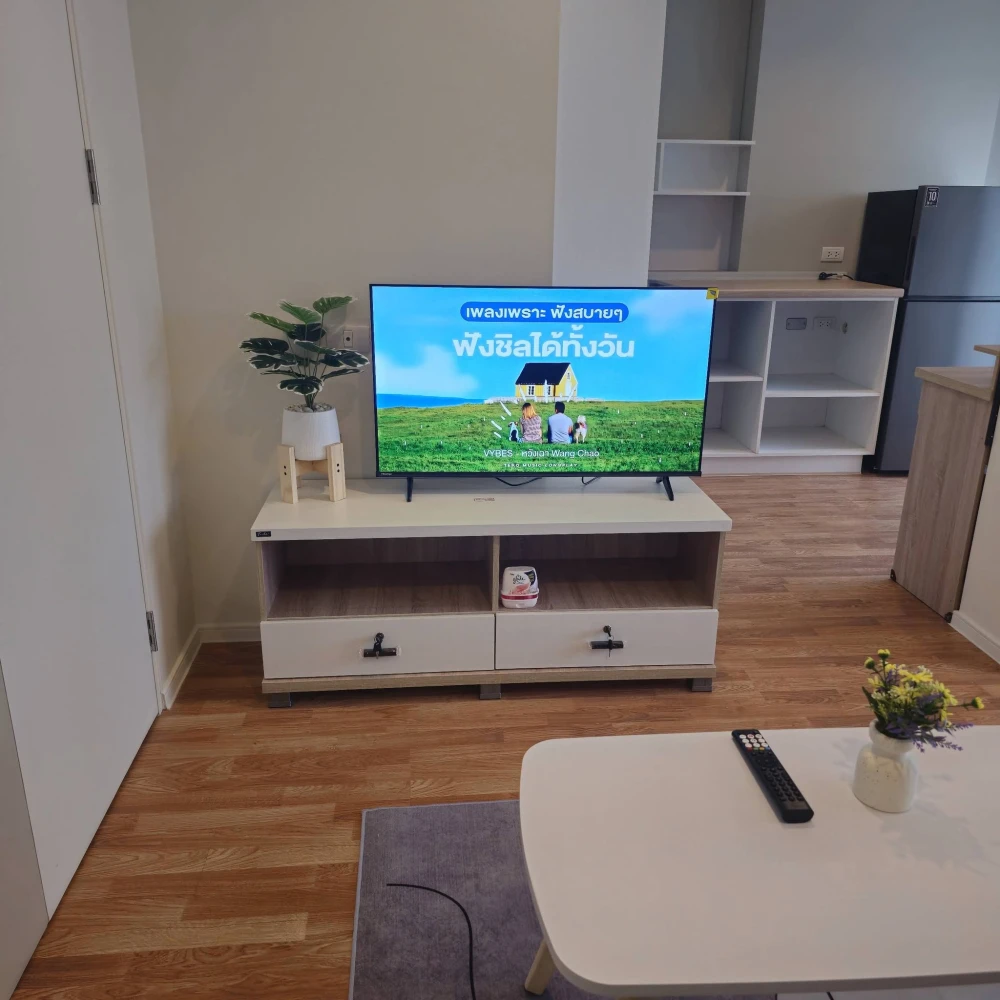 For rent: Lumpini Park Phetkasem 98, 17th floor unit, fully furnished with appliances. Book now!