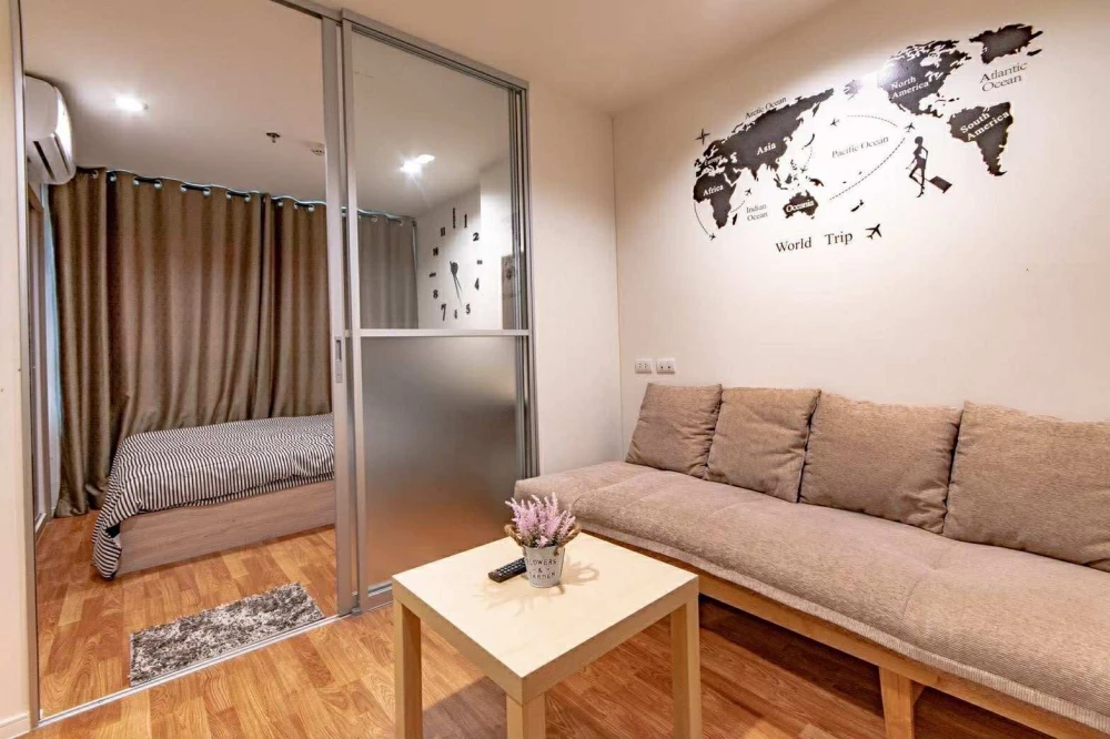 For rent: Lumpini Park Phetkasem 98, 3rd floor, comfortable room with complete furniture and appliances. Just bring your bags and move in!