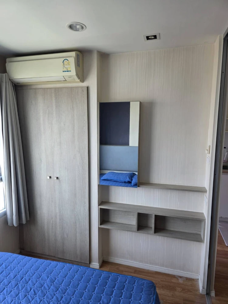 For rent: Lumpini Park Phetkasem 98. Nice high-floor unit with good ventilation. Fully furnished and equipped with appliances. Affordable price. Book