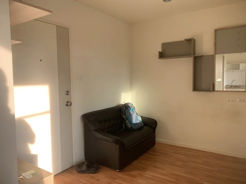 For rent: Lumpini Park Phetkasem 98. Nice room, fully furnished, affordable price. Just bring your belongings and move in! Book now before it's too la