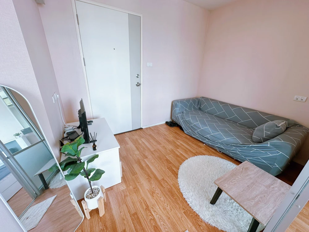 For rent: Lumpini Park Phetkasem 98, ready to move in, high floor, furnished, just bring your own luggage and move in.