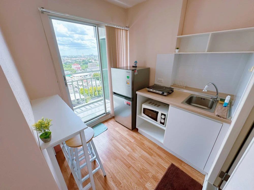 For rent: Lumpini Park Phetkasem 98, ready to move in, high floor, furnished, just bring your own luggage and move in.
