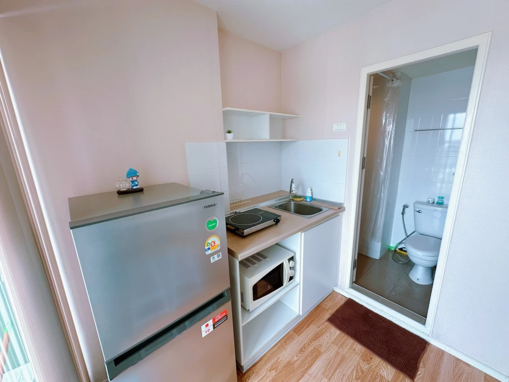 For rent: Lumpini Park Phetkasem 98, ready to move in, high floor, furnished, just bring your own luggage and move in.