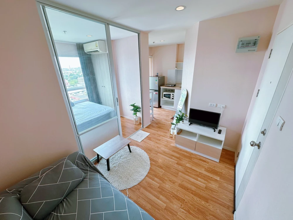 For rent: Lumpini Park Phetkasem 98, ready to move in, high floor, furnished, just bring your own luggage and move in.
